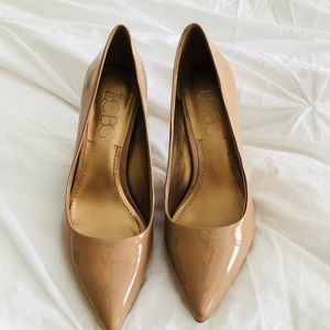 BCBG pumps